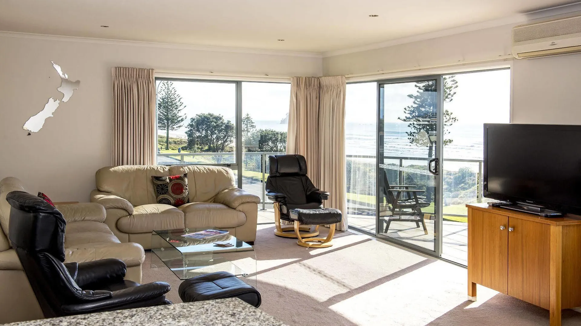 The Reef Beachfront Apartments Mount Maunganui Aparthotel