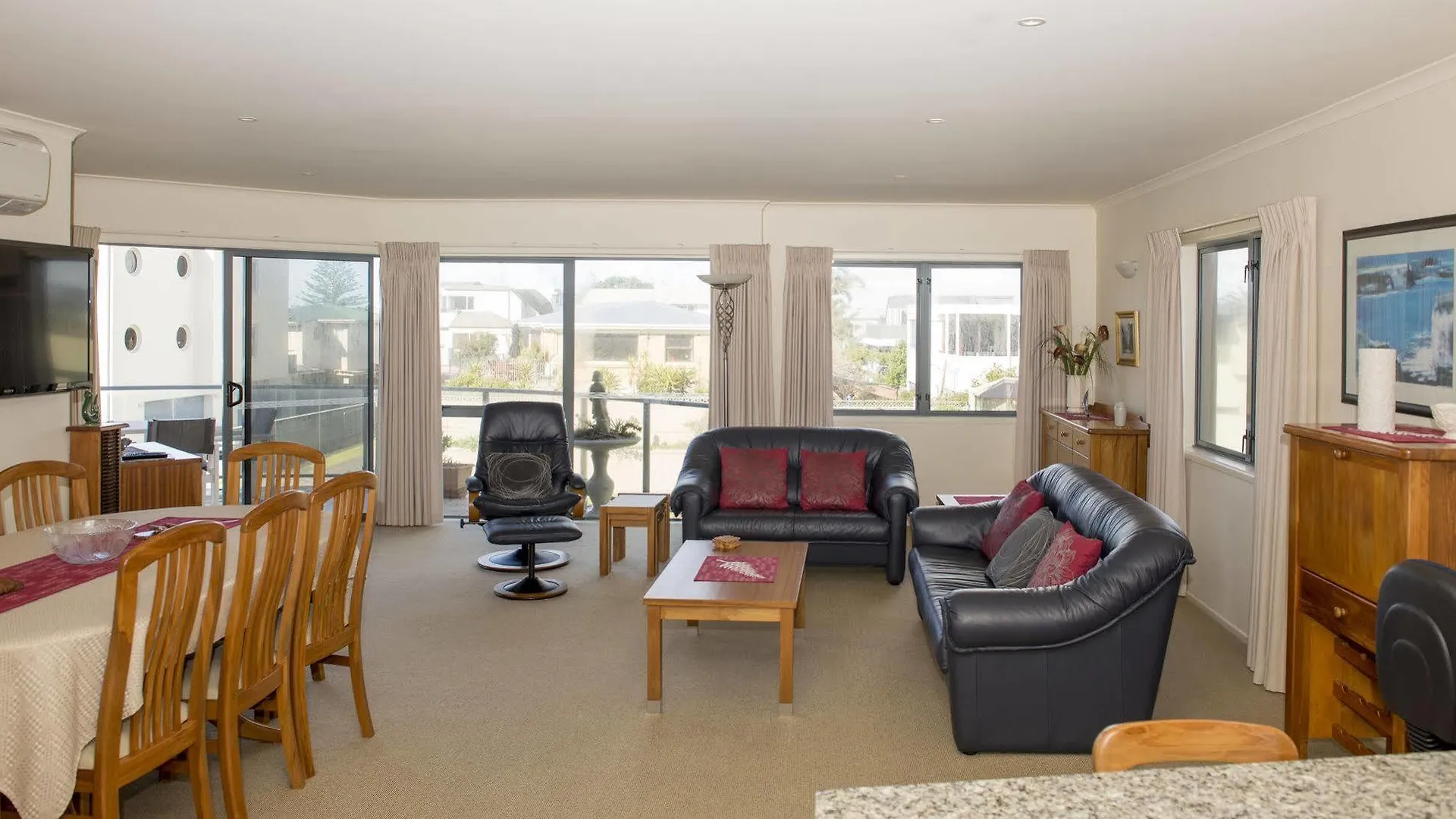 The Reef Beachfront Apartments Mount Maunganui New Zealand