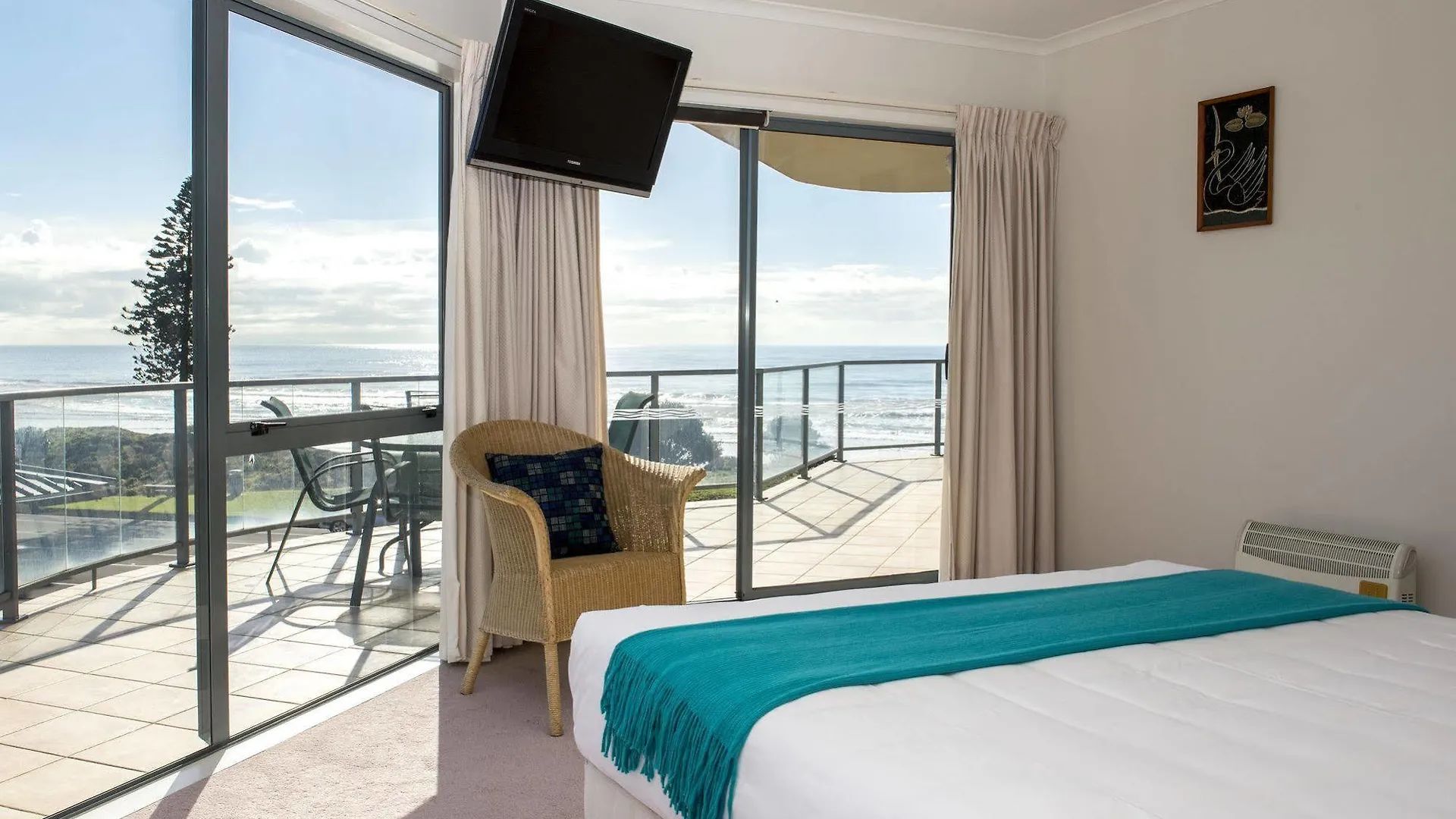 ***** Aparthotel The Reef Beachfront Apartments Mount Maunganui New Zealand