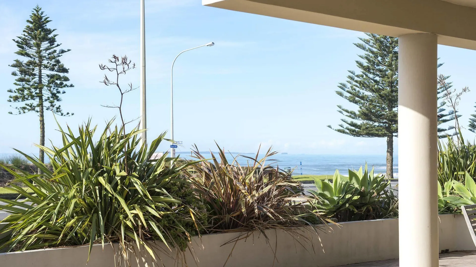 Aparthotel The Reef Beachfront Apartments Mount Maunganui